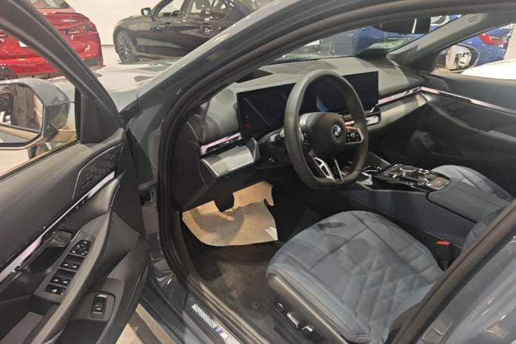 Used BMW i5 2024 eDrive 35L Luxury Model with M Sport Package Driver Seat
