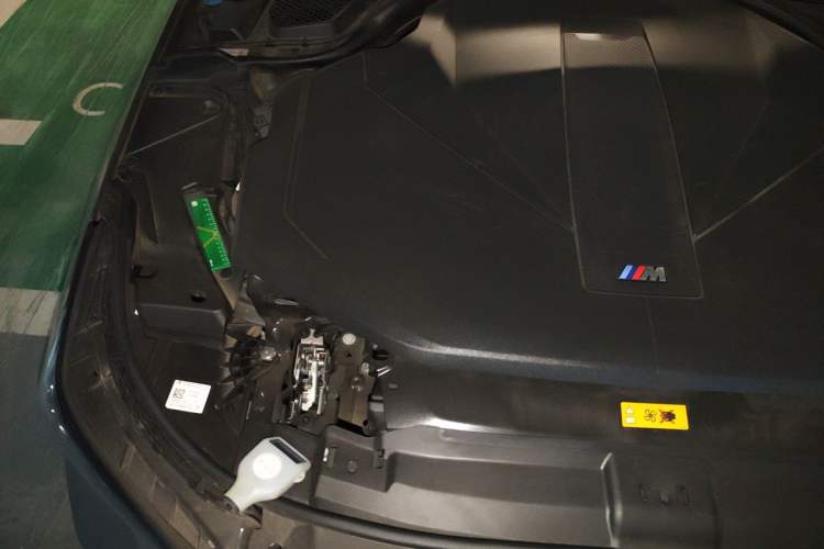 Used BMW i5 2024 xDrive M60 Engine Bay Right