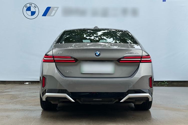 Used BMW i5 2024 eDrive 35L M Sport Package Exterior 3