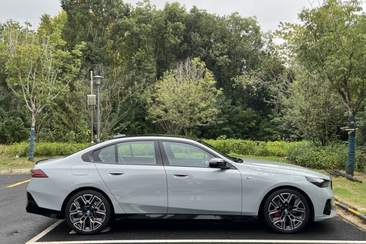 Used BMW i5 2024 xDrive M60 Exterior 3