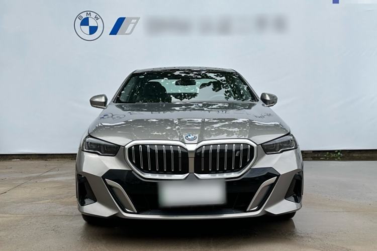 Used BMW i5 2024 eDrive 35L M Sport Package Exterior 4