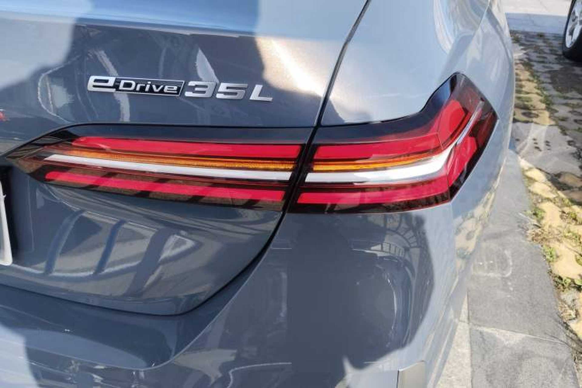 Used BMW i5 2024 eDrive 35L Prestige Luxury Package Exterior 6
