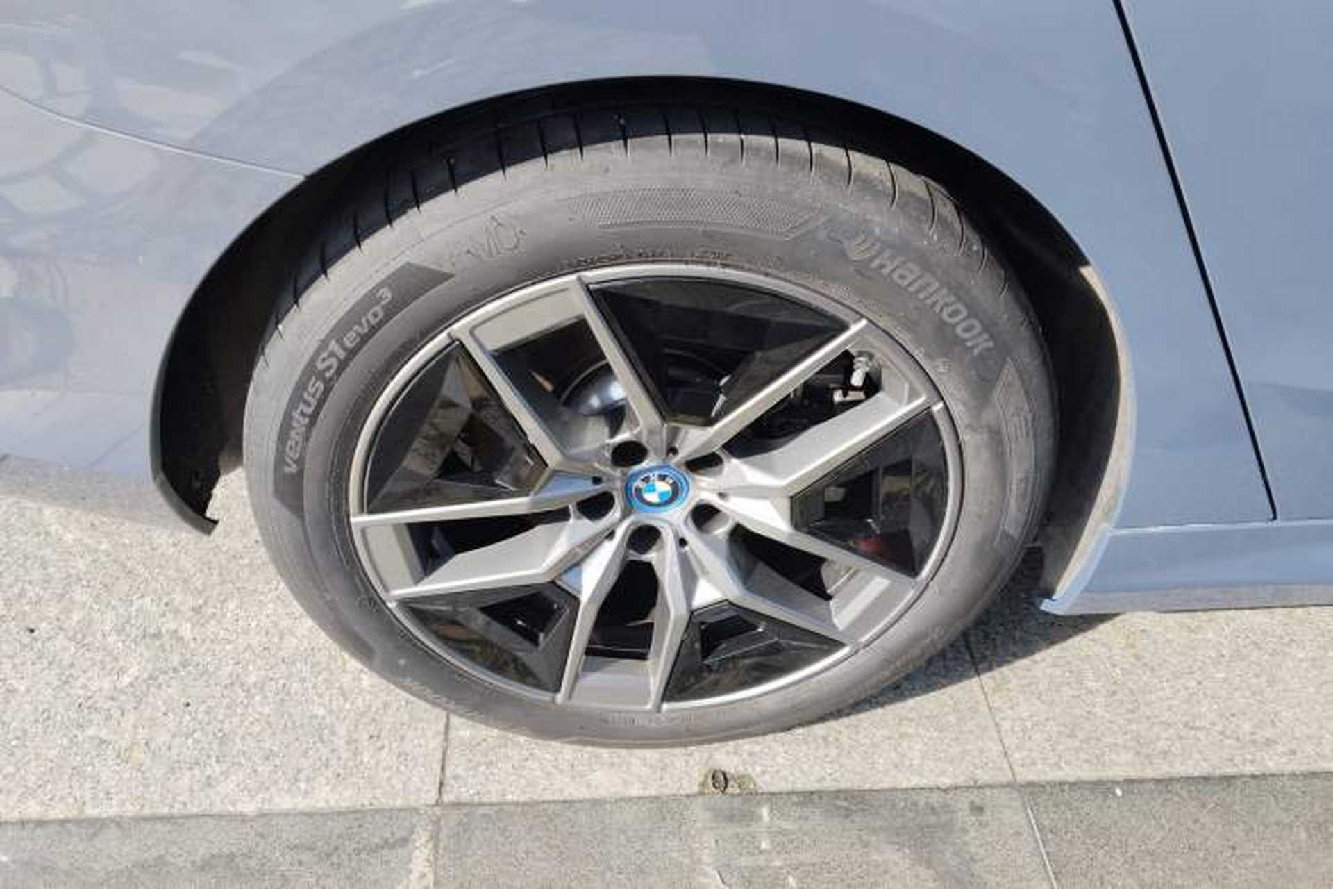 Used BMW i5 2024 eDrive 35L Prestige Luxury Package Exterior 8