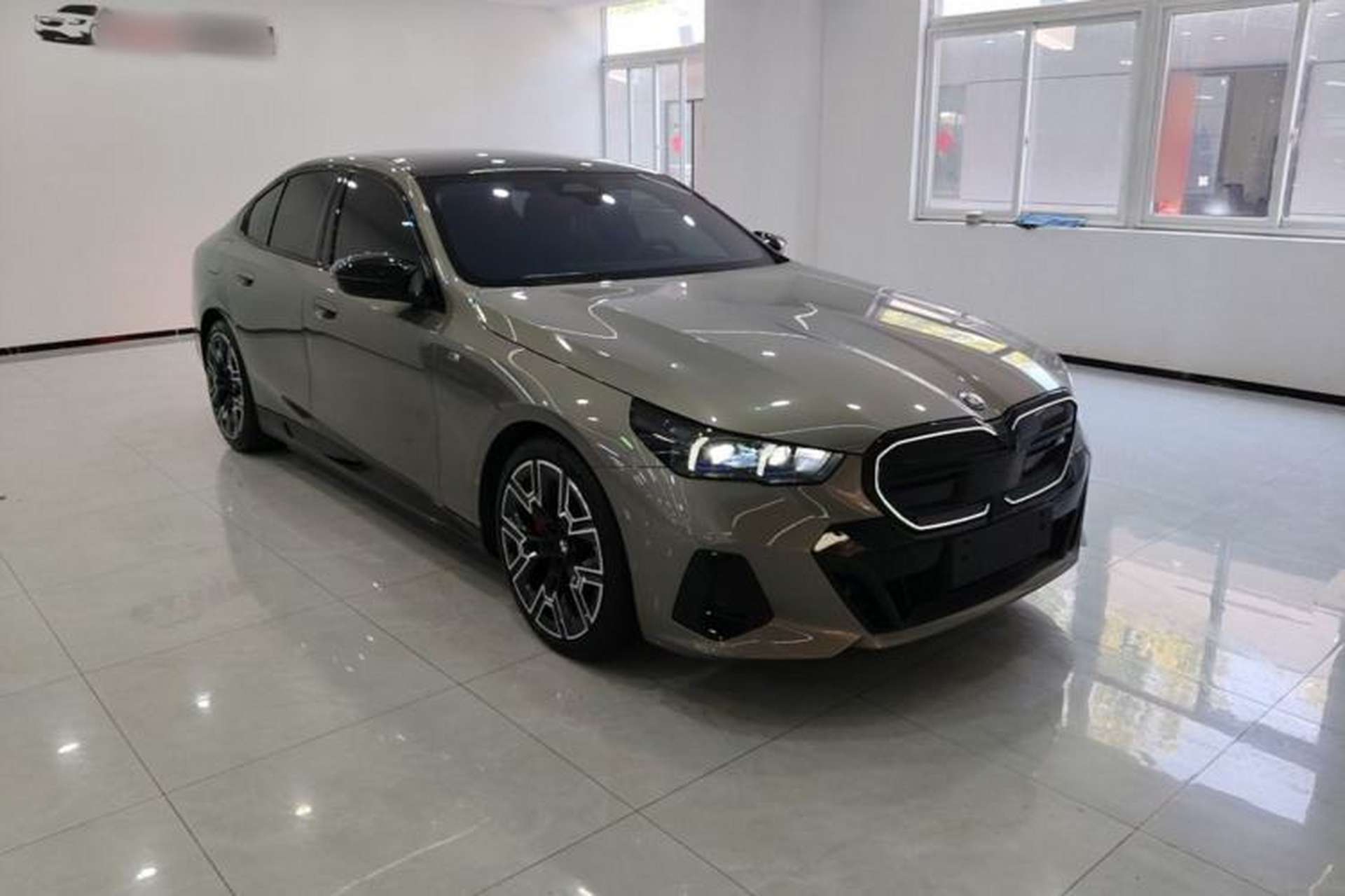 Used BMW i5 2024 xDrive M60 Front Right 45 Deg