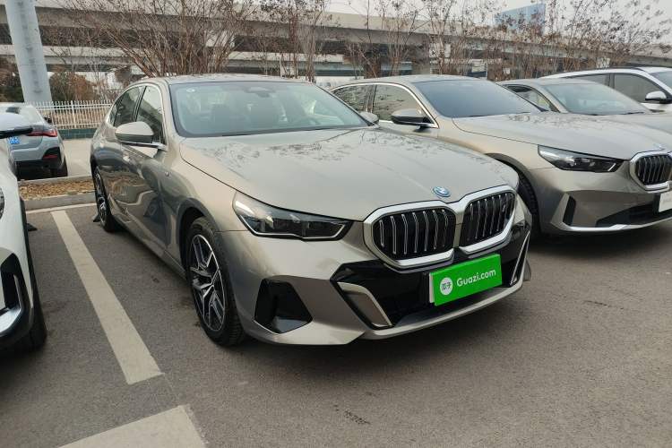 Used BMW i5 2024 eDrive 35L M Sport Package Front Right 45 Deg