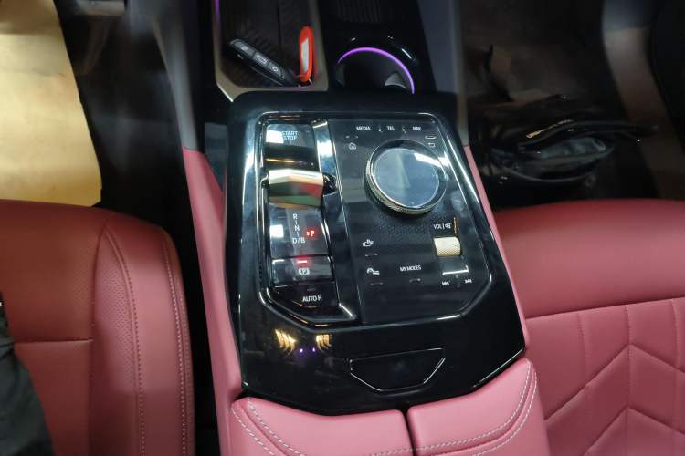 Used BMW i5 2024 eDrive 35L M Sport Package Gear Lever