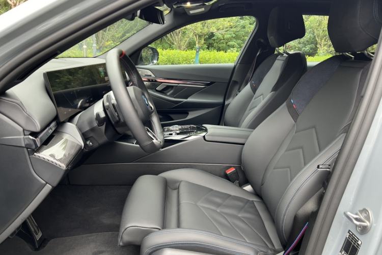Used BMW i5 2024 xDrive M60 Interior 3