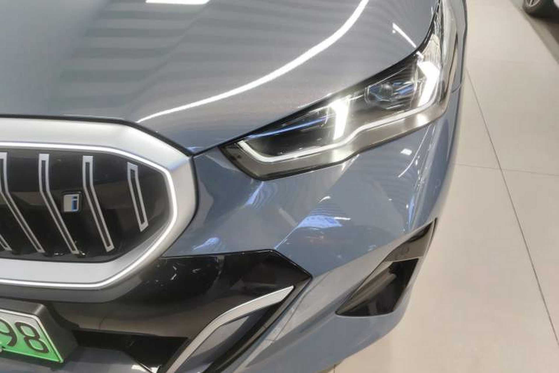 Used BMW i5 2024 eDrive 35L M Sport Package Left Front Headlight