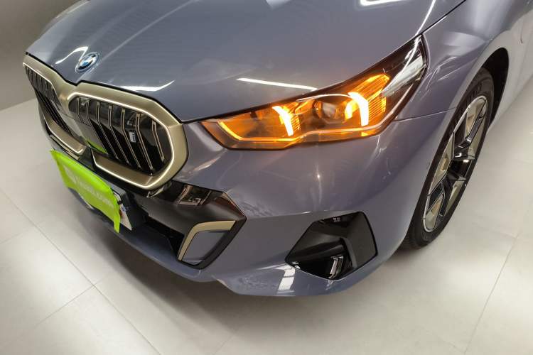 Used BMW i5 2024 eDrive 35L M Sport Package Left Front Headlight