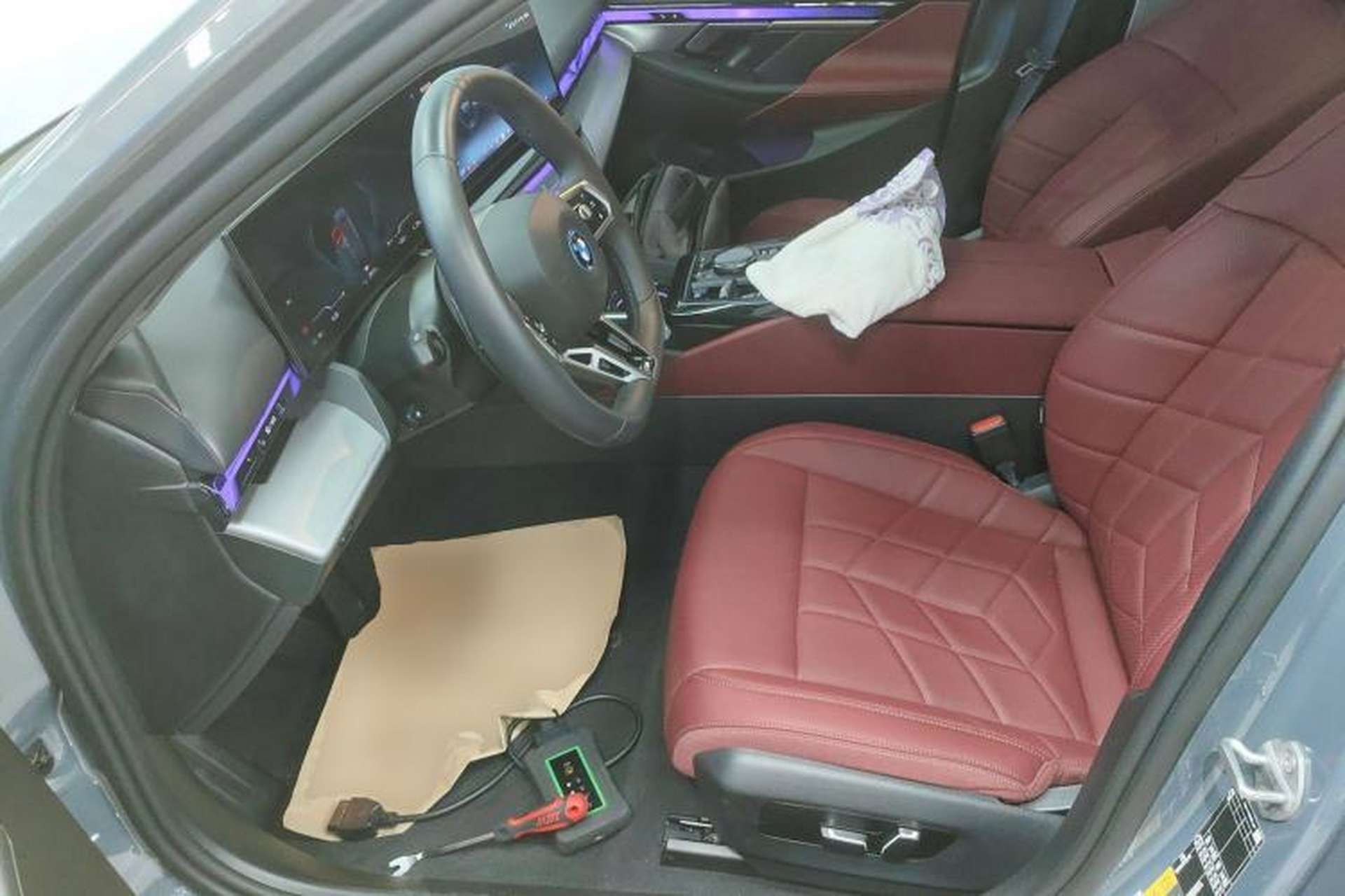 Used BMW i5 2024 eDrive 35L M Sport Package Left Front Seat