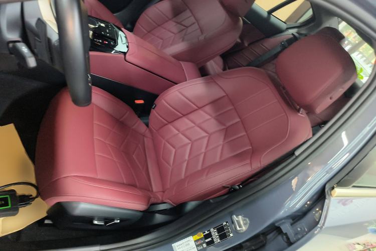 Used BMW i5 2024 eDrive 35L M Sport Package Left Front Seat