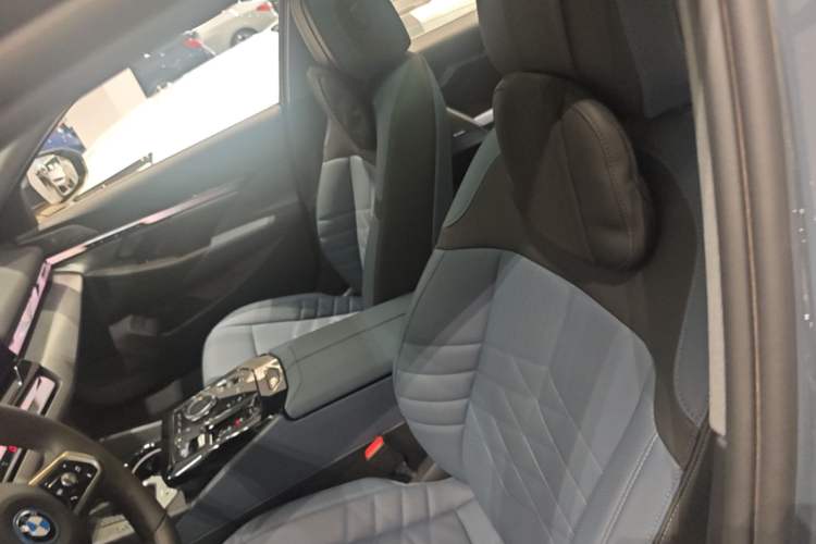 Used BMW i5 2024 eDrive 35L Luxury Model with M Sport Package Left Front Seat
