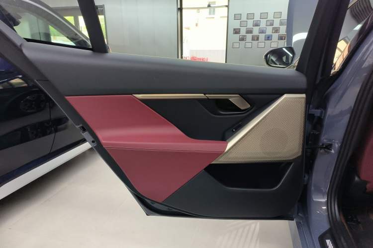 Used BMW i5 2024 eDrive 35L M Sport Package Left Rear Door Interior