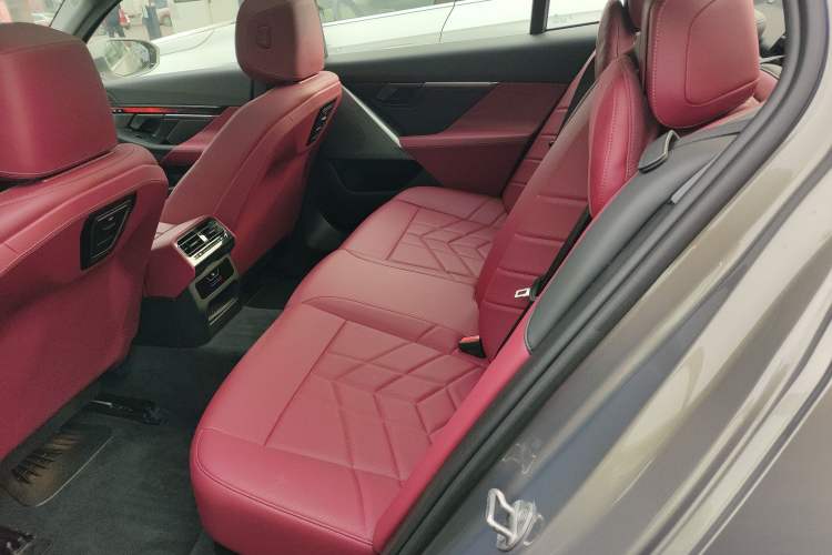 Used BMW i5 2024 eDrive 35L M Sport Package Left Rear Seat