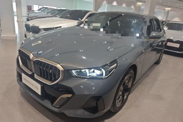 Used BMW i5 2024 eDrive 35L Luxury Model with M Sport Package