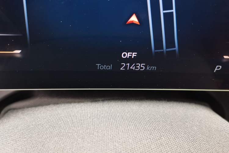Used BMW i5 2024 eDrive 35L M Sport Package Odometer Close Up