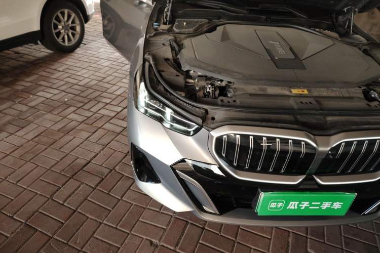 Used BMW i5 2024 eDrive 35L Prestige Luxury Package Right Front Headlight