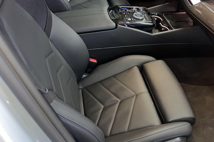 Used BMW i5 2024 xDrive M60 Right Front Seat