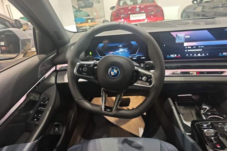 Used BMW i5 2024 eDrive 35L Luxury Model with M Sport Package Steering Wheel