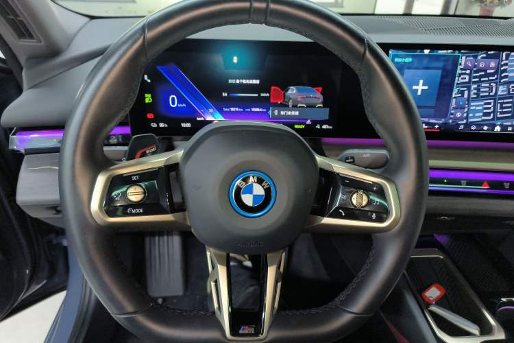 Used BMW i5 2024 eDrive 35L M Sport Package Steering Wheel
