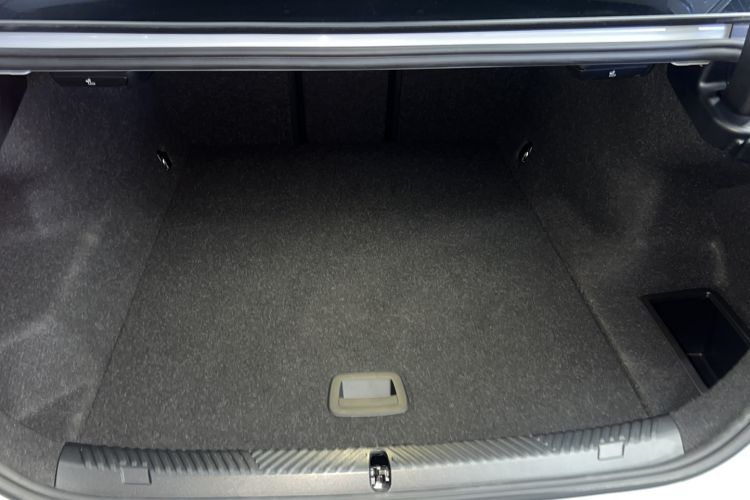 Used BMW i5 2024 xDrive M60 Trunk