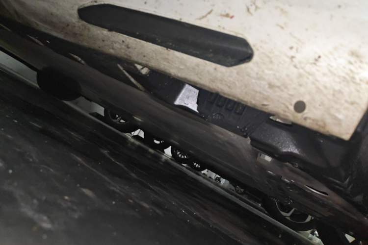 Used BMW i5 2024 eDrive 35L Luxury Package Chassis Front Right