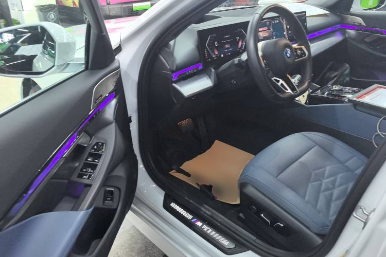 Used BMW i5 2024 eDrive 35L Luxury Model with M Sport Package Driver Seat