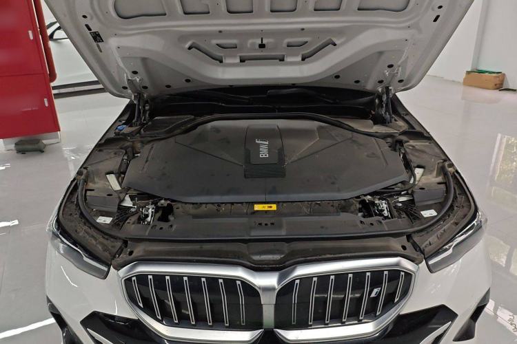 Used BMW i5 2024 eDrive 35L Luxury Model with M Sport Package Engine Bay
