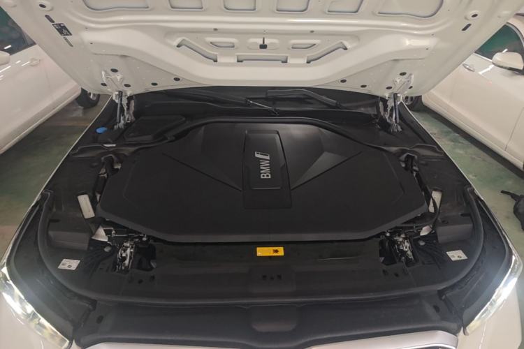 Used BMW i5 2024 eDrive 35L M Sport Package Engine Bay