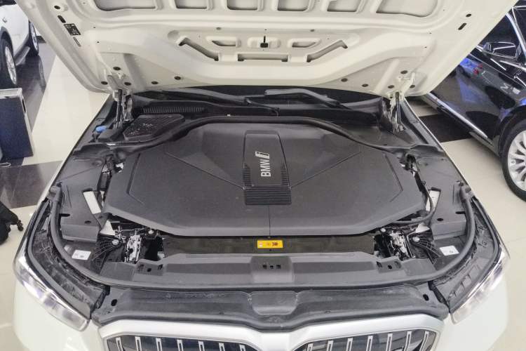 Used BMW i5 2024 eDrive 35L Luxury Package Engine Bay