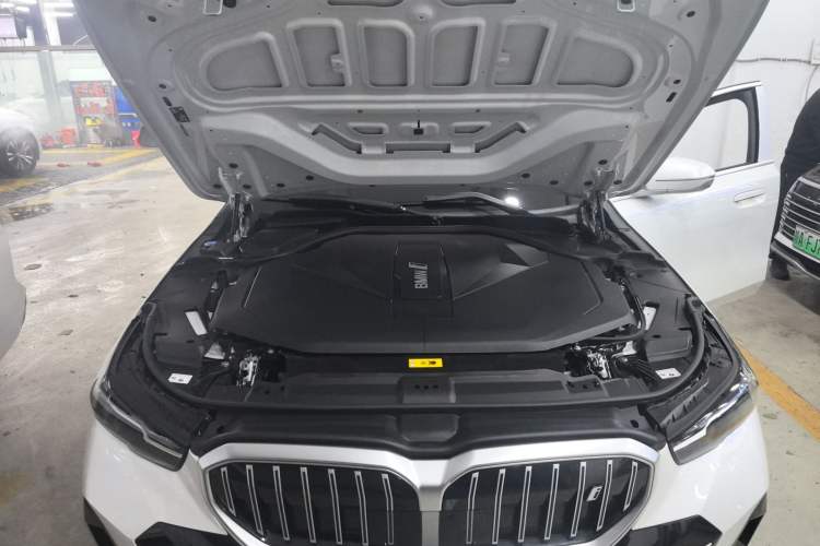 Used BMW i5 2024 eDrive 35L M Sport Package Engine Bay