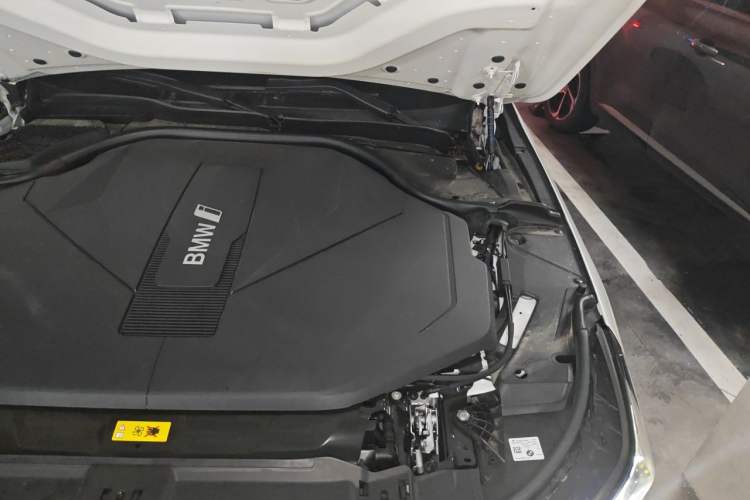 Used BMW i5 2024 eDrive 35L Luxury Package Engine Bay Left
