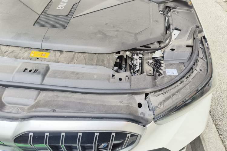 Used BMW i5 2024 eDrive 35L Luxury Model with M Sport Package Engine Bay Left