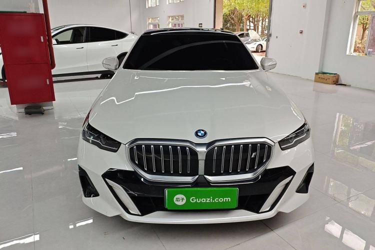 Used BMW i5 2024 eDrive 35L Luxury Model with M Sport Package Exterior 1