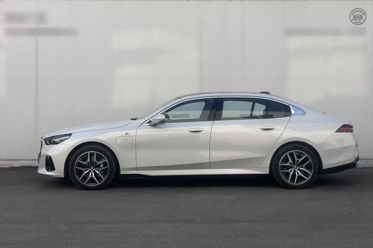 Used BMW i5 2024 eDrive 35L M Sport Package Exterior 2