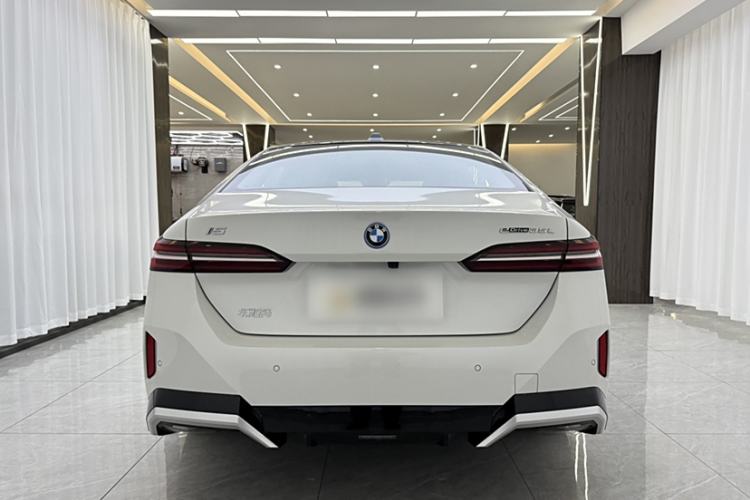 Used BMW i5 2024 eDrive 35L M Sport Package Exterior 3