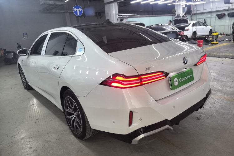Used BMW i5 2024 eDrive 35L M Sport Package Exterior 5