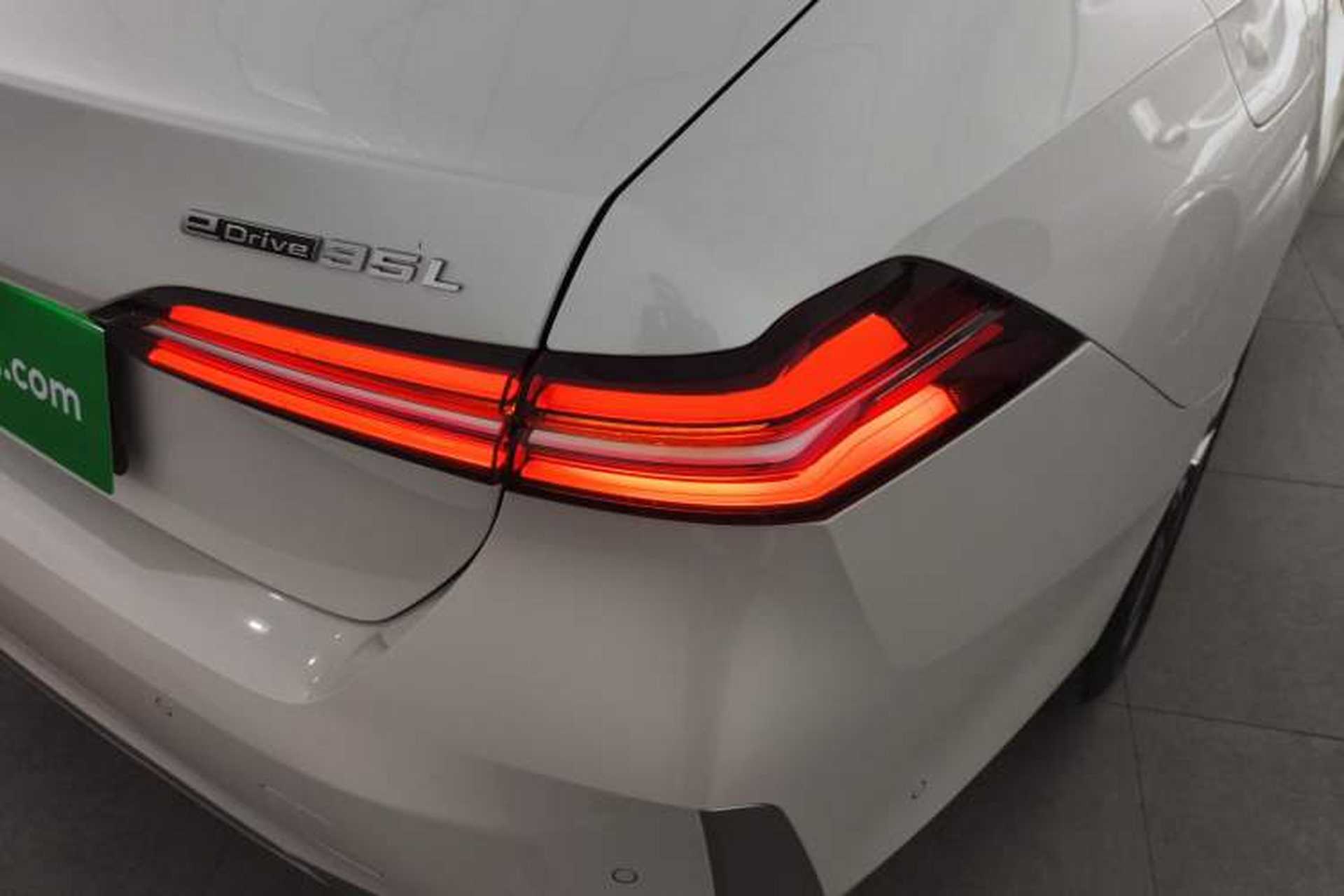 Used BMW i5 2024 eDrive 35L Luxury Package Exterior 6