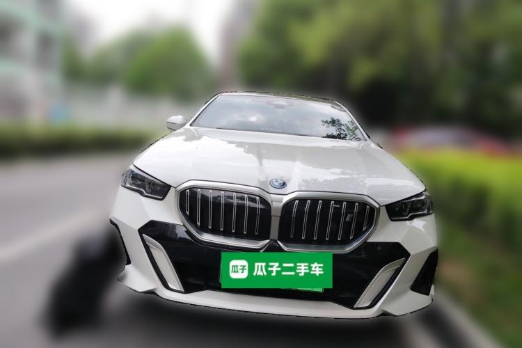 Used BMW i5 2024 eDrive 35L M Sport Package Front