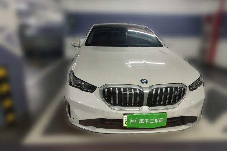 Used BMW i5 2024 eDrive 35L Luxury Package Front