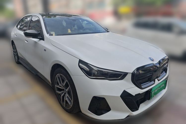 Used BMW i5 2024 eDrive 35L M Sport Package Front Right 45 Deg