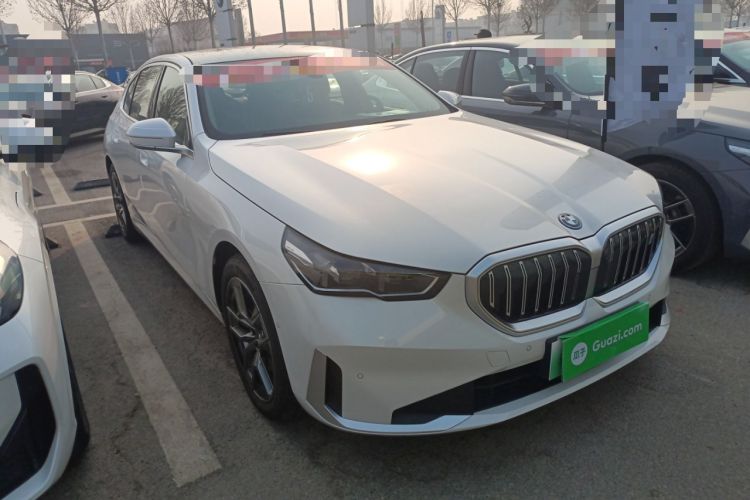 Used BMW i5 2024 eDrive 35L Prestige Luxury Package Front Right 45 Deg