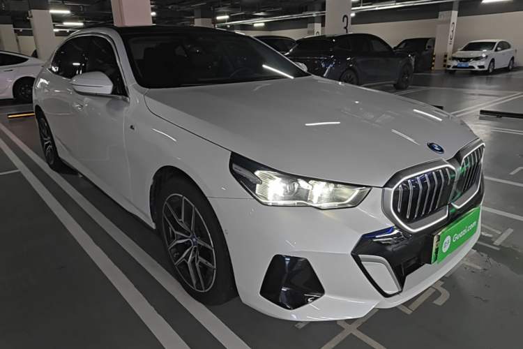 Used BMW i5 2024 eDrive 35L M Sport Package Front Right 45 Deg