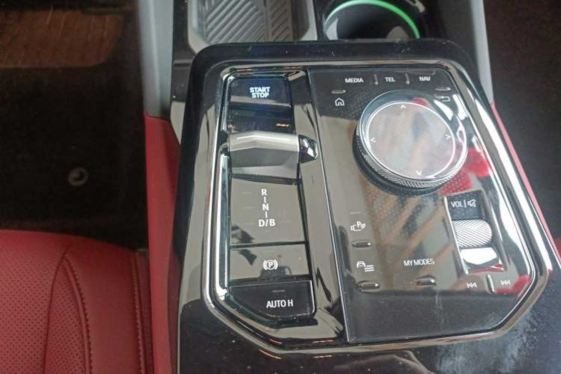 Used BMW i5 2024 eDrive 35L M Sport Package Gear Lever