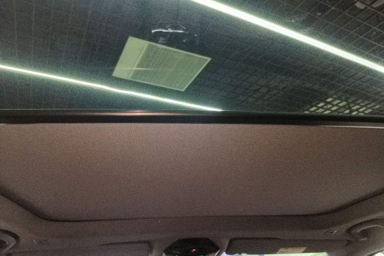 Used BMW i5 2024 eDrive 35L Luxury Package Headliner