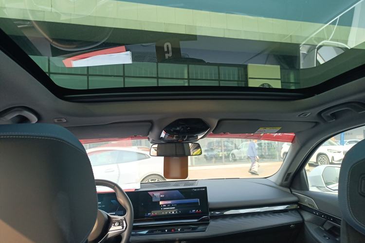 Used BMW i5 2024 eDrive 35L Prestige Luxury Package Headliner