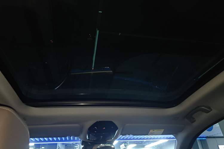Used BMW i5 2024 eDrive 35L M Sport Package Headliner