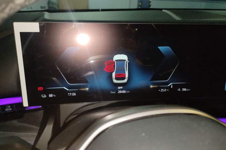 Used BMW i5 2024 eDrive 35L Luxury Package Instrument Cluster