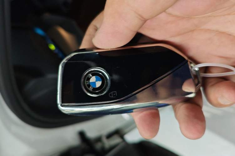 Used BMW i5 2024 eDrive 35L Luxury Model with M Sport Package Interior 1