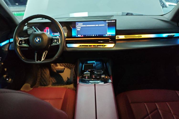 Used BMW i5 2024 eDrive 35L Luxury Model with M Sport Package Interior 2